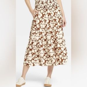 NWT Universal Thread Maxi Skirt 4x Long Brown Cream pattern.